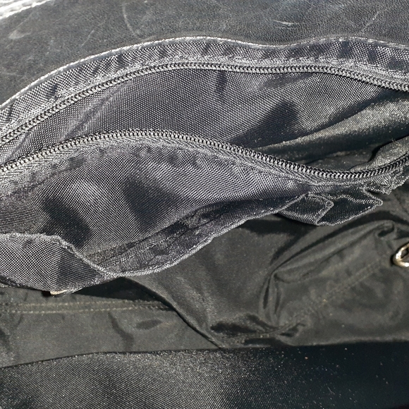 Beautiful Authentic Brighten Shoulder Bag - Picture 5 of 8